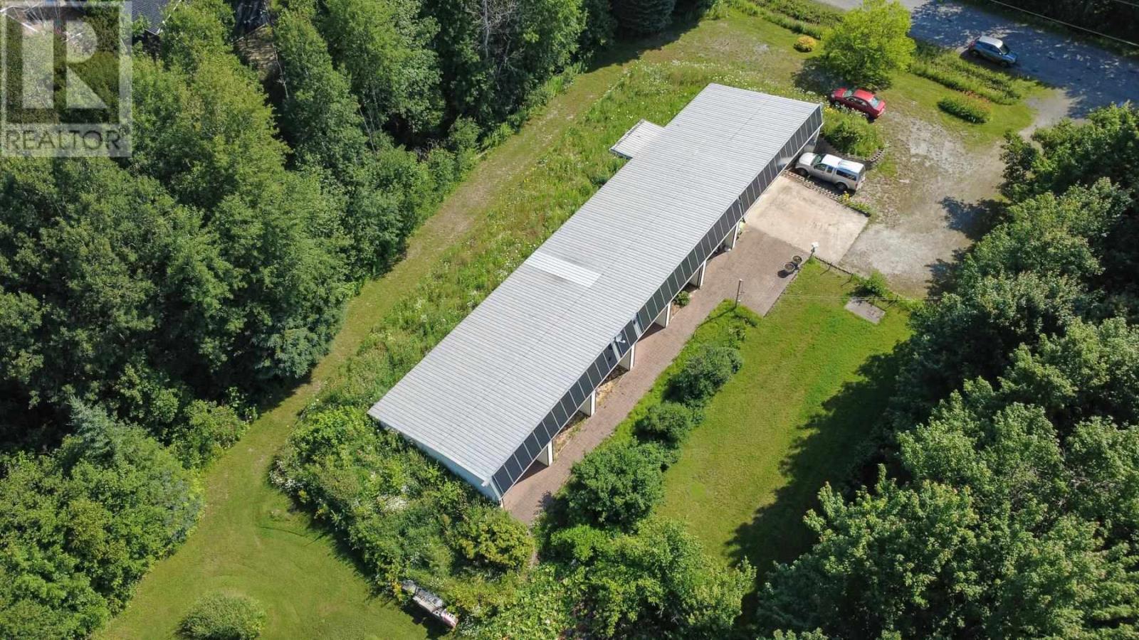 Photo de la propriété: 1187 Town Line Rd ON P6A 6K4