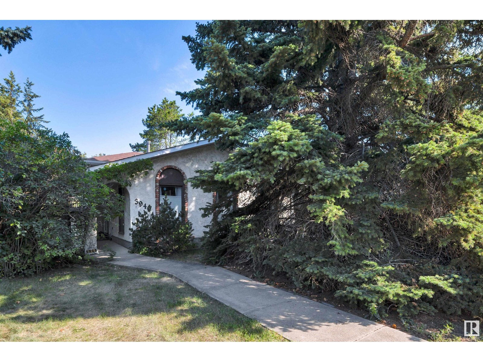 Property Photo:  3940 62 St NW  AB T6L 1A6 