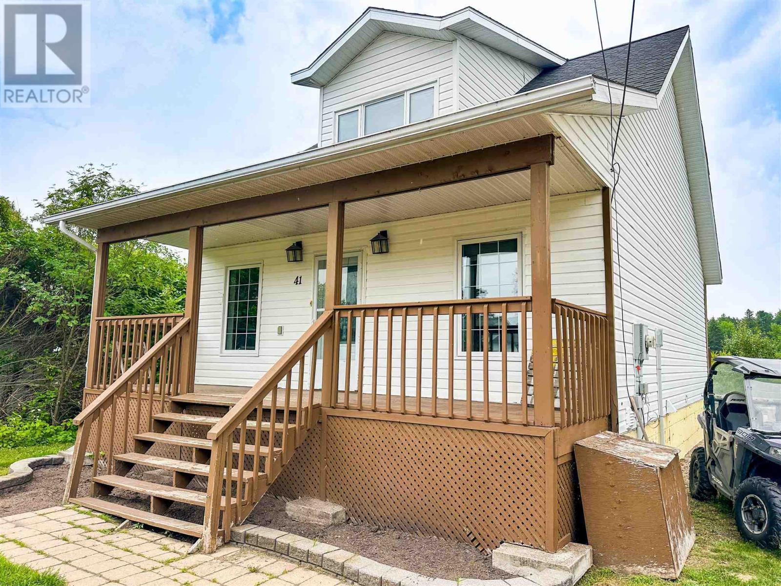 Photo de la propriété: 41 Howey Bay Rd ON P0V 2M0