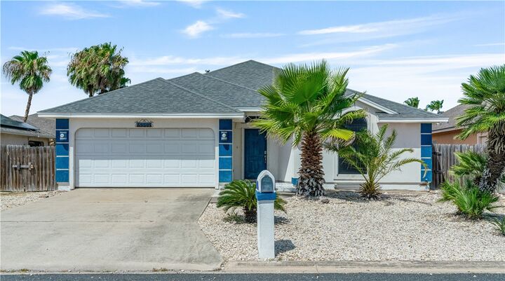 Property Photo: 14114 La Blanquilla Drive TX 78418