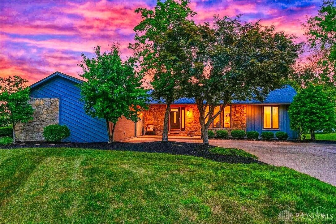 Property Photo:  5648 Eagle Nest Court  OH 45069 