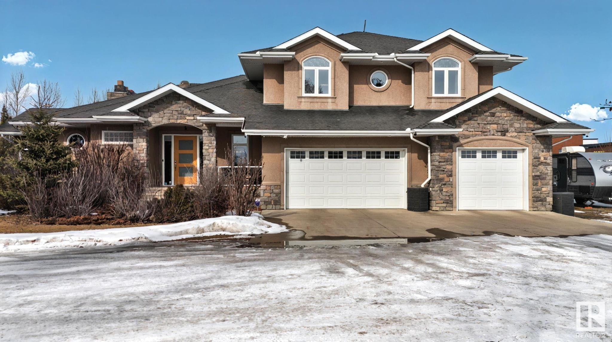 Photo de la propriété: 15860 41 Avenue SW AB T6W 1A6