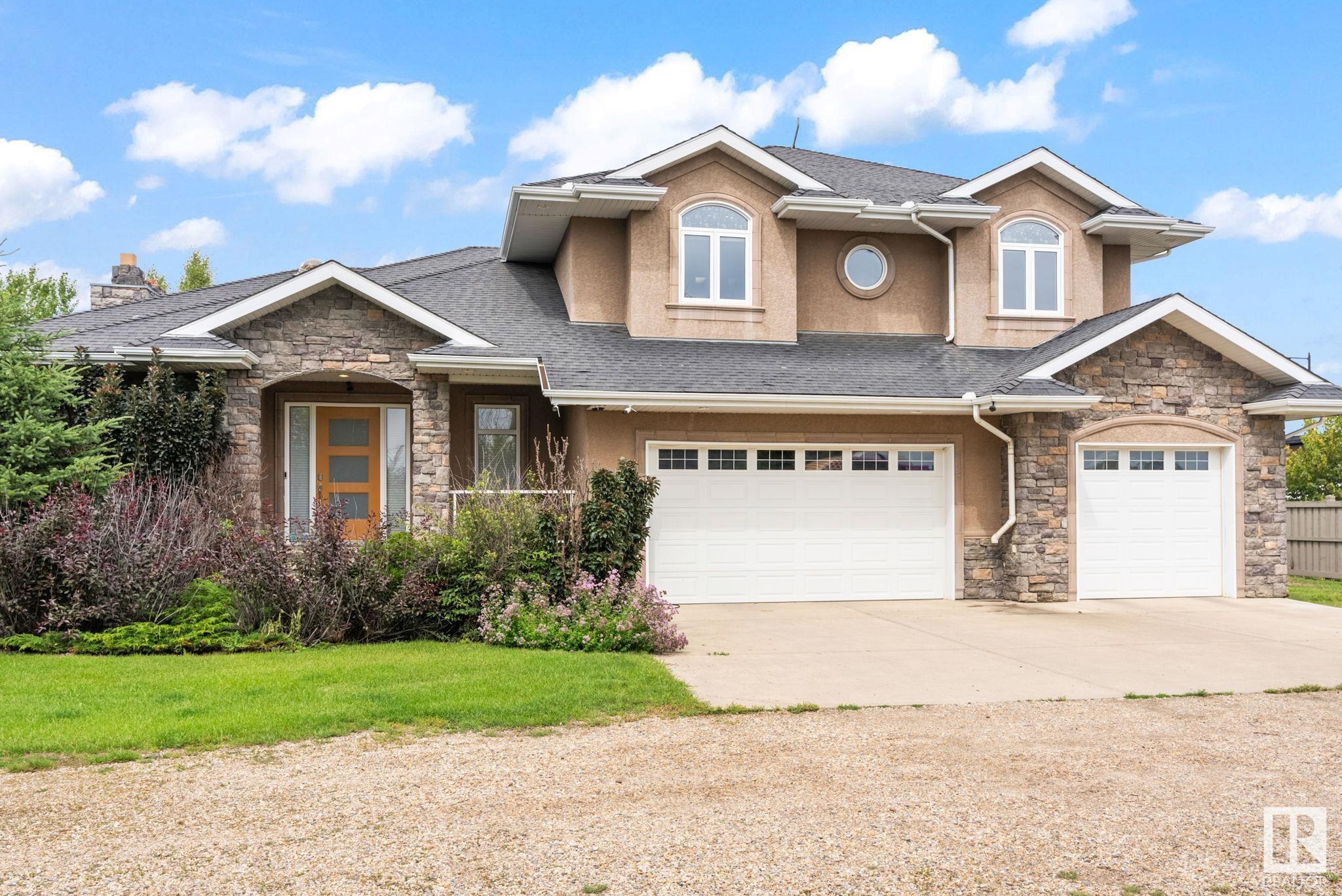 15860 41 Avenue SW  Edmonton AB T6W 1A6 photo