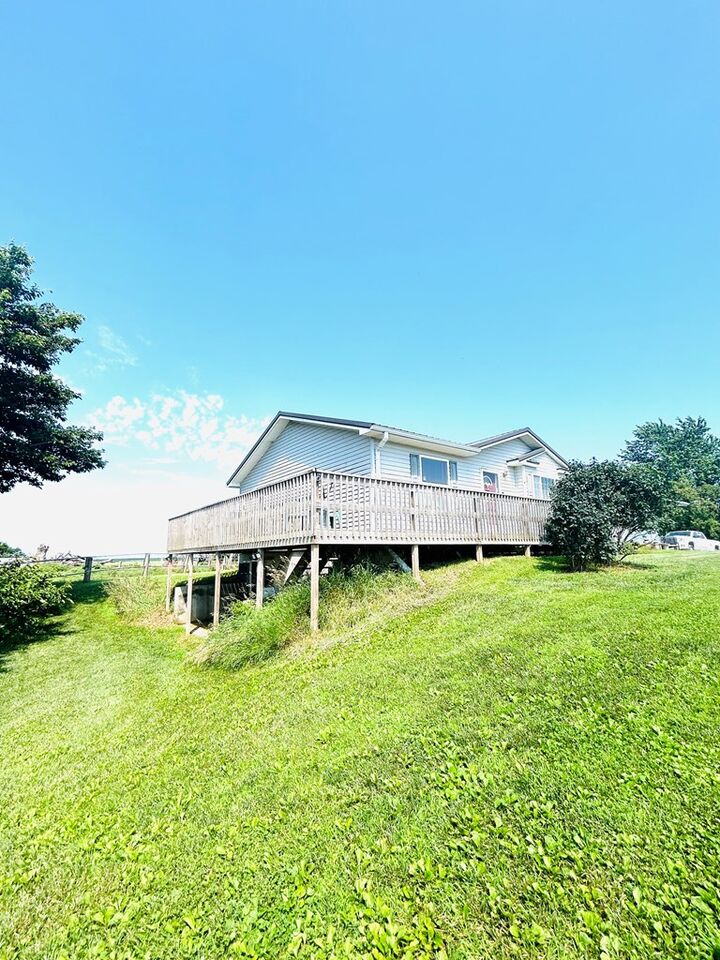 Property Photo: 1267 113th Street IA 50206