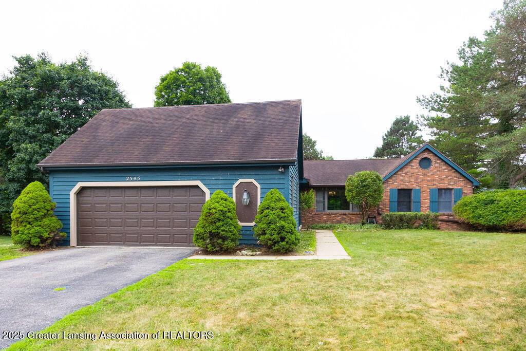 Property Photo:  2545 Koala Drive  MI 48823
