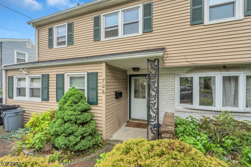 706 W Milton Ave  Rahway City NJ 07065 photo