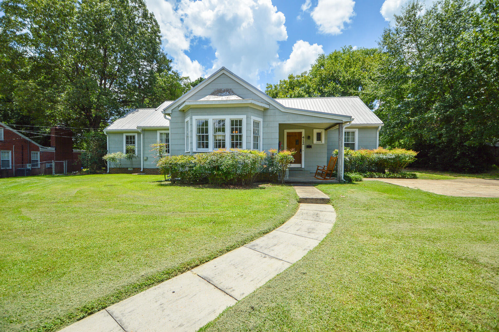 Property Photo:  