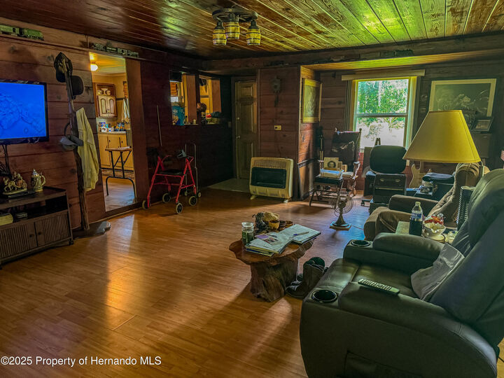 Property Photo:  18392 Lee Avenue  FL 34601 