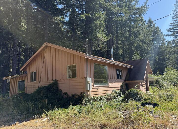 Property Photo: 1491 Buck Mountain Road CA 95526