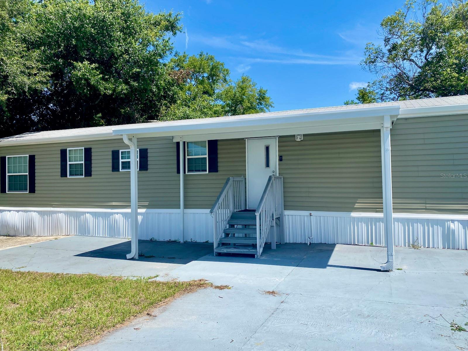 Property Photo: 4204 Memphis Avenue FL 34652