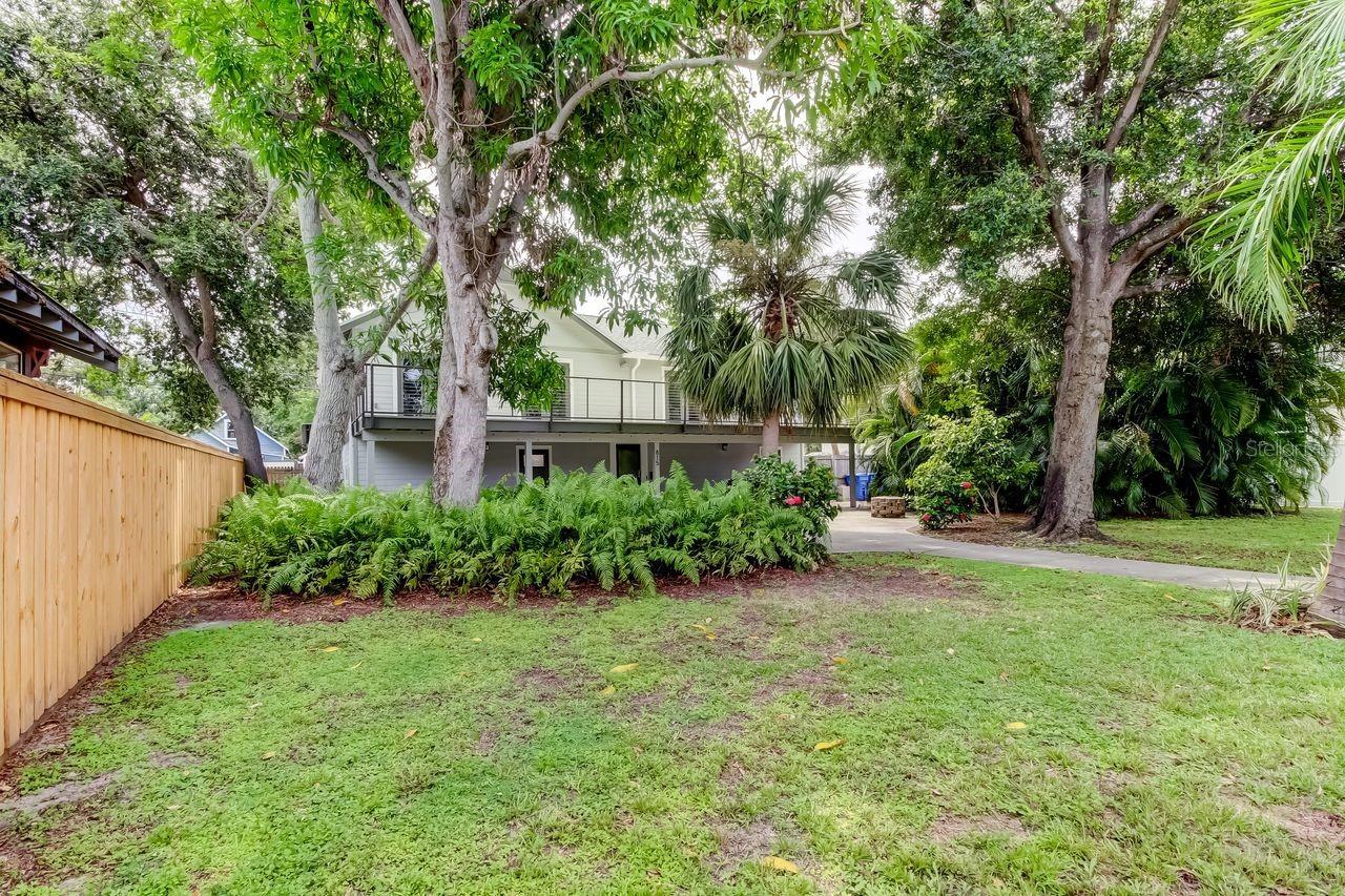 Property Photo: 815 8th Street N FL 33701