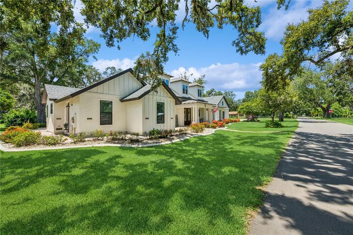 Property Photo:  101 N Starr Street  FL 34760 