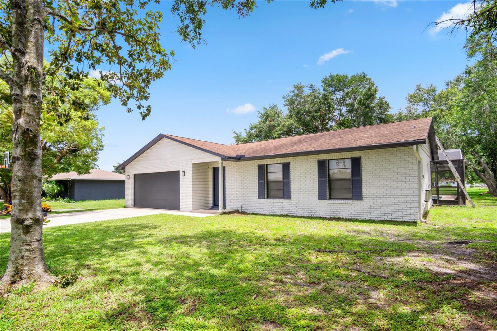 Property Photo: 1181 Liza Street FL 34771