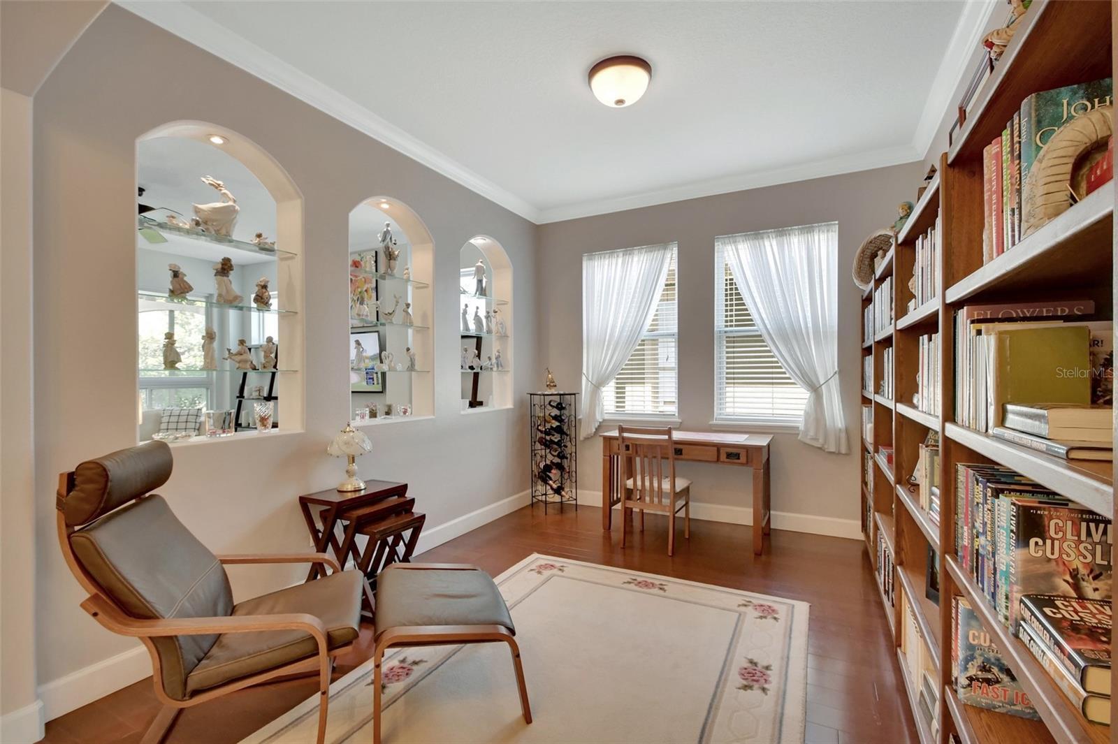 Property Photo: 1373 Hazeldene Manor FL 32724
