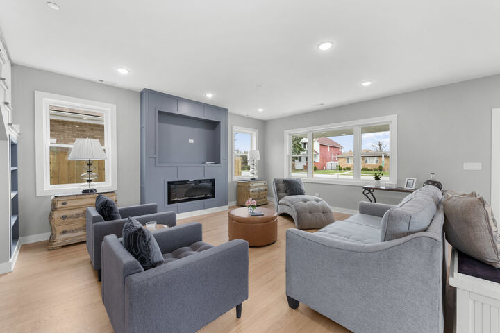 Property Photo:  4113 Eberly Avenue  IL 60513 