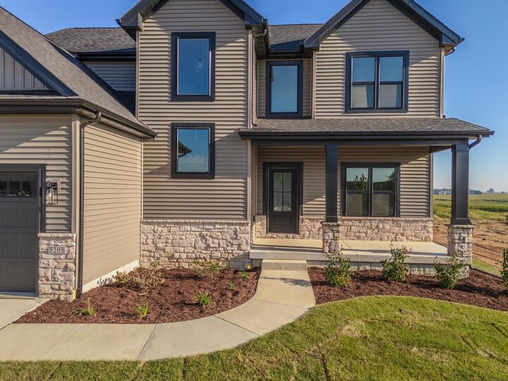 Property Photo:  5208 Castlebar Drive  IL 61705