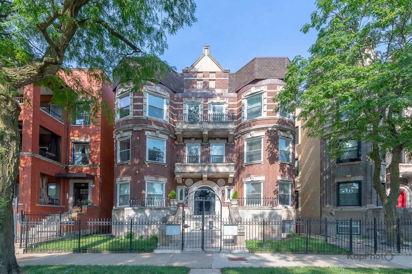 Property Photo: 4518 S King Drive 2A IL 60653