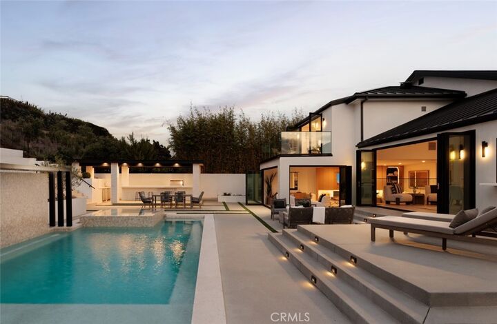 Property Photo: 919 Sandcastle Drive CA 92625