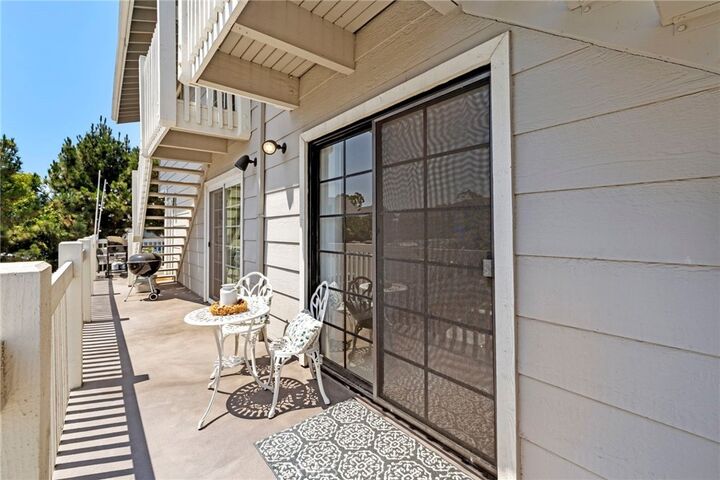 Property Photo:  1421 Superior Avenue 4  CA 92663 