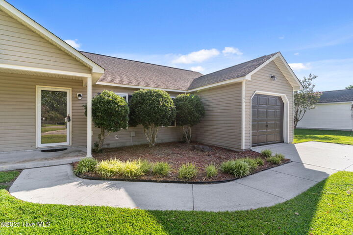 Property Photo: 7105 Retriever Drive NC 28411