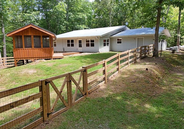 280 Lucky Lane  Mineral Bluff GA 30559 photo