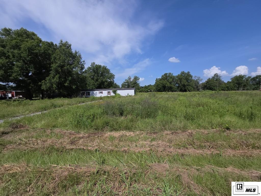 Property Photo: 301 Sycamore Lane LA 71202