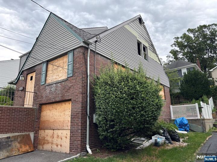 Property Photo:  56 Hamilton Avenue  NJ 07032 