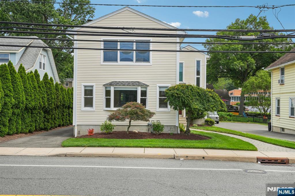 Property Photo:  230 High Mountain Road  NJ 07508 