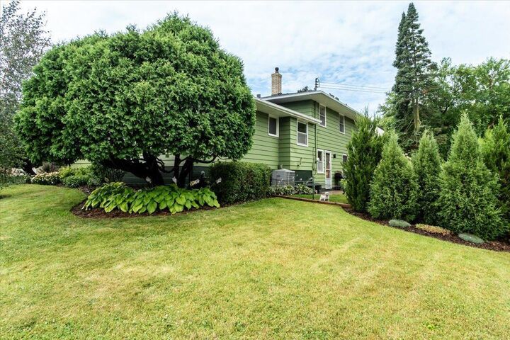 Property Photo:  269 Bernard Street W  MN 55118 