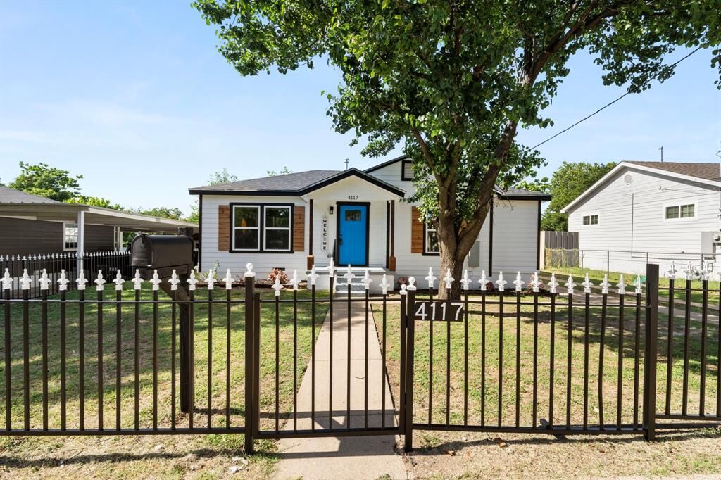 Property Photo:  4117 Moler Street  TX 75211