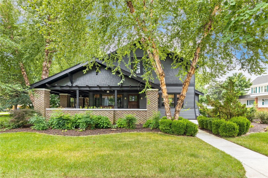 Property Photo: 603 W Central Avenue AR 72712