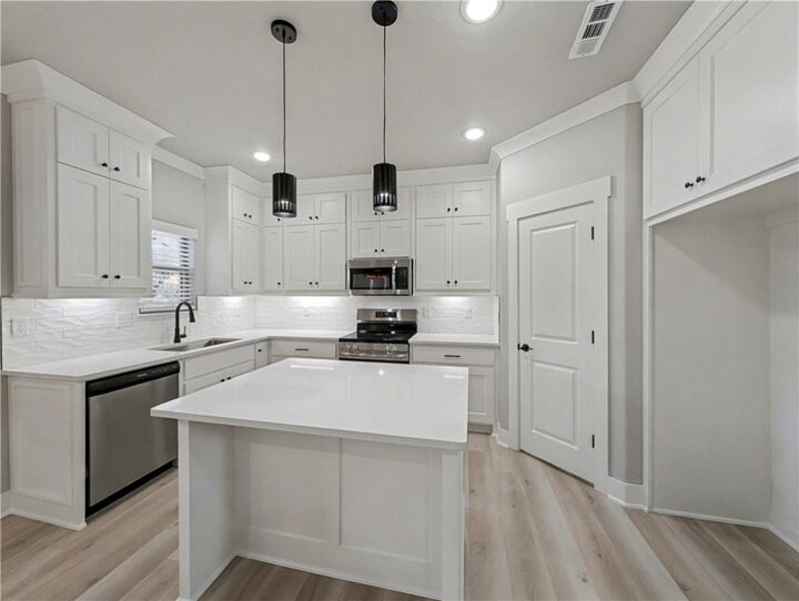 Property Photo: 14 Pickering Drive AR 72714