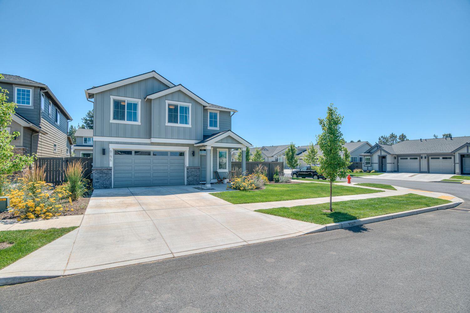 Property Photo: 61675 SE Depot Loop OR 97702