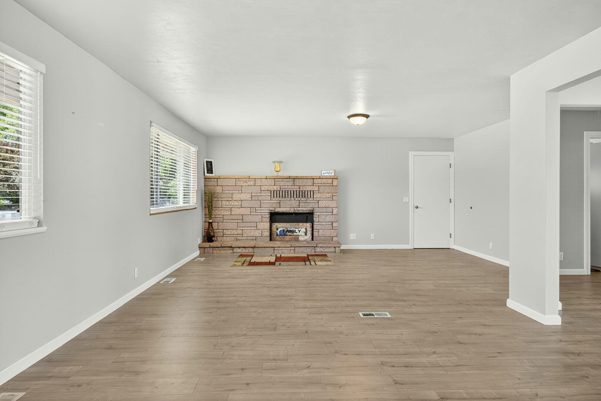 Property Photo: 113 Glen Drive OR 97526