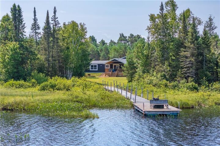 Property Photo: 889 Sandhill Road ON P0A 1Z0