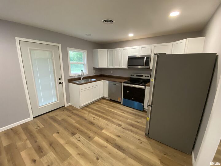 Property Photo:  109 Marilyn Avenue  IL 62801 