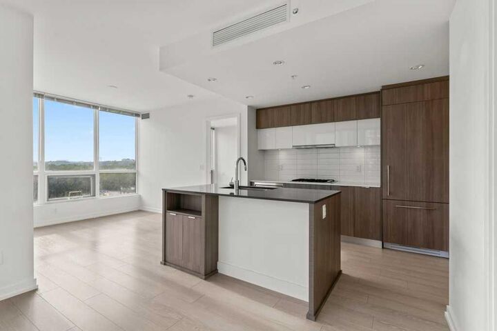 Property Photo:  128 2 Street SW 806  AB T2P 4V9 
