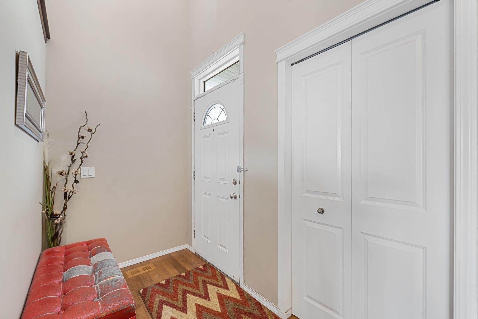 Photo de la propriété: 353 Panora Way NW AB T3K 0V2