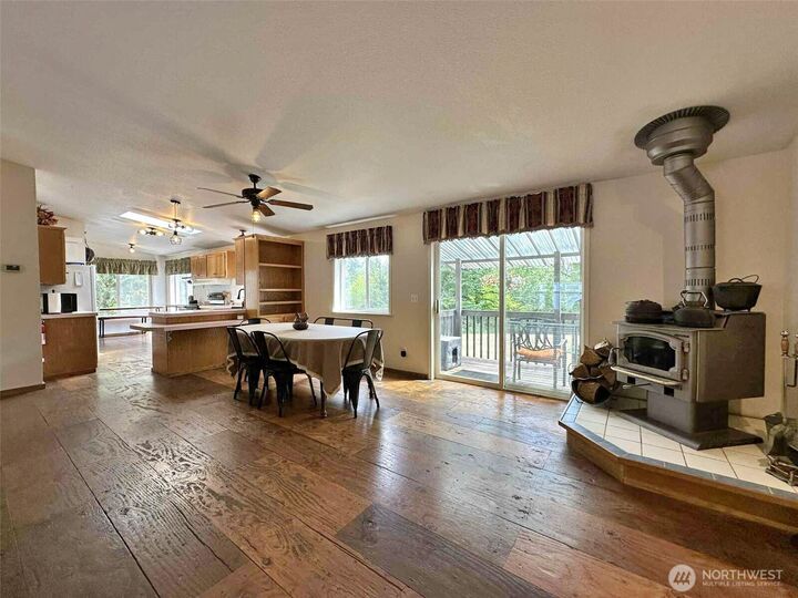 Property Photo:  2833 A  Highway 12 A  WA 98585 