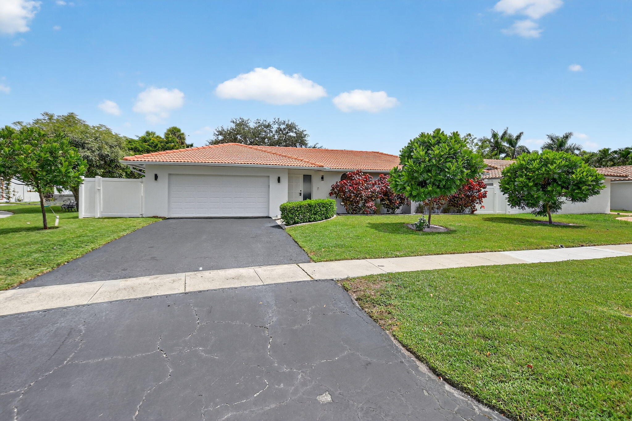 Property Photo: 20833 Sonrisa Way FL 33433