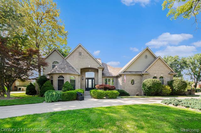 Property Photo:  9020 Huron Bluffs Drive  MI 48386 