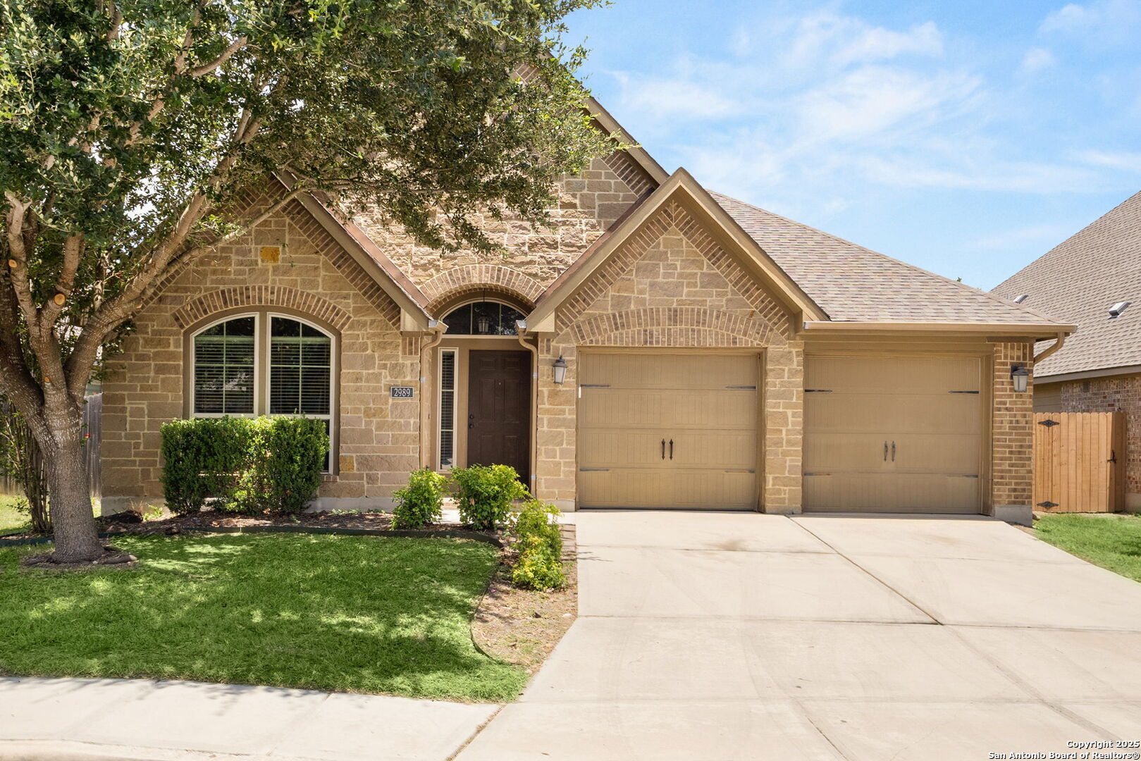 2989 Saddlehorn  Seguin TX 78155 photo