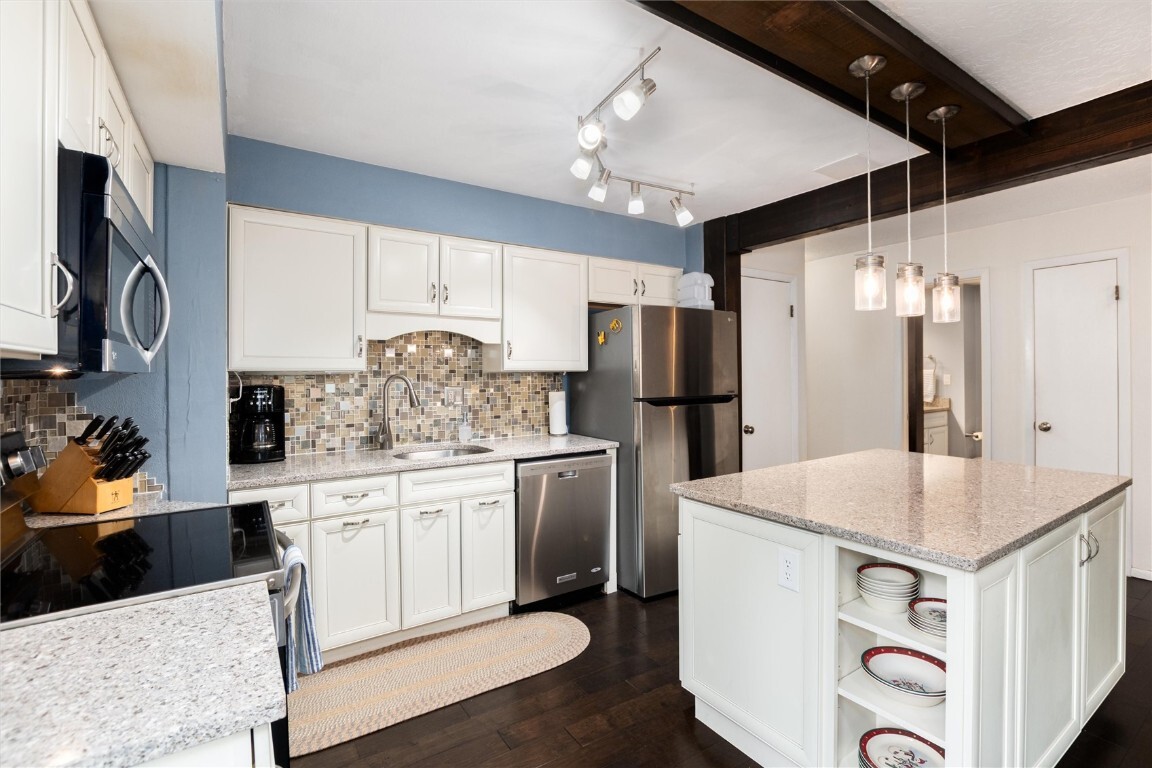 Property Photo:  101 Ryan Gulch Court 104  CO 80498 