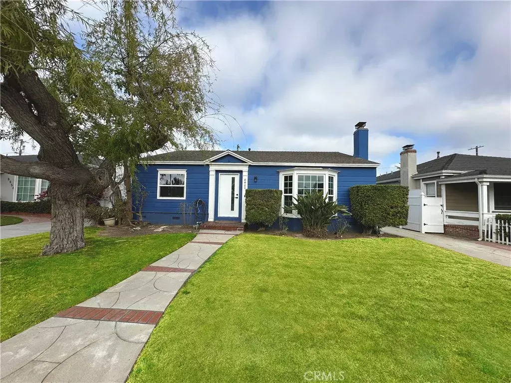 8460 Truxton Avenue  Los Angeles CA 90045 photo