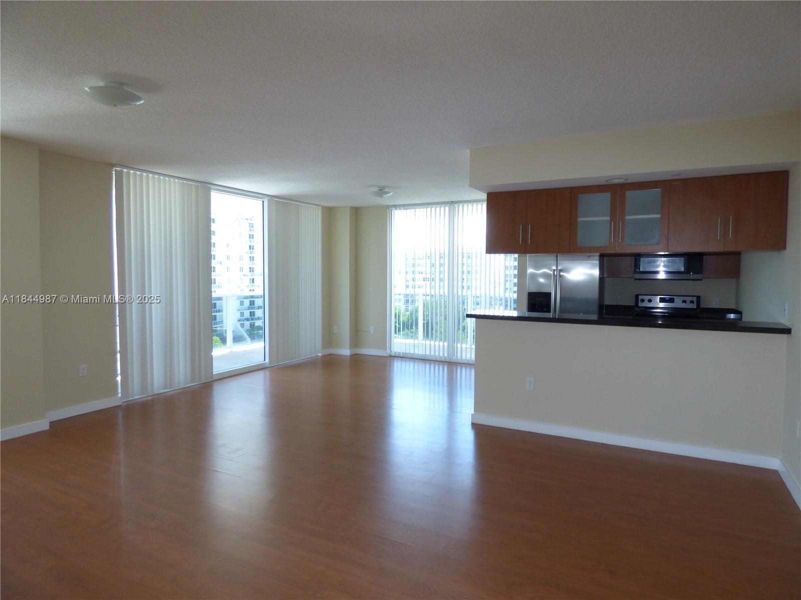 Property Photo:  601 NE 23rd St 1105  FL 33137 