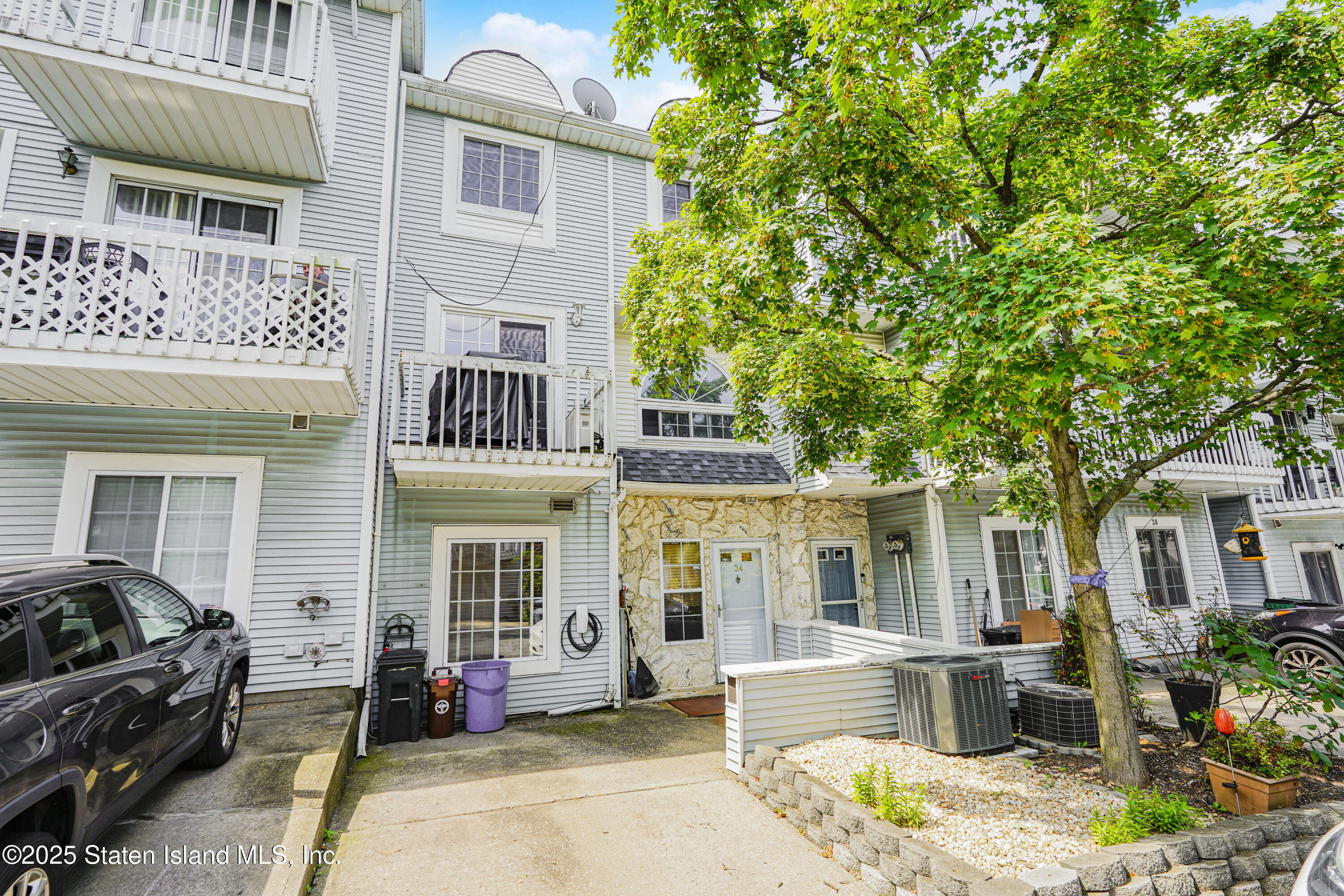 Property Photo: 34 Country Drive N NY 10314