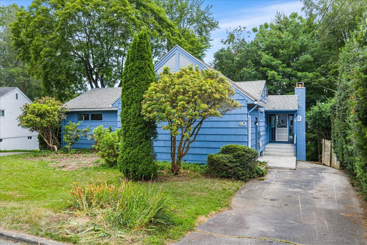 Property Photo:  40 Glenwood Place  CT 06320 