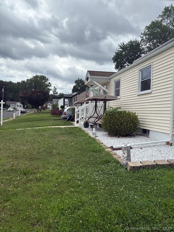 Property Photo:  208 Mountain Street  CT 06106 