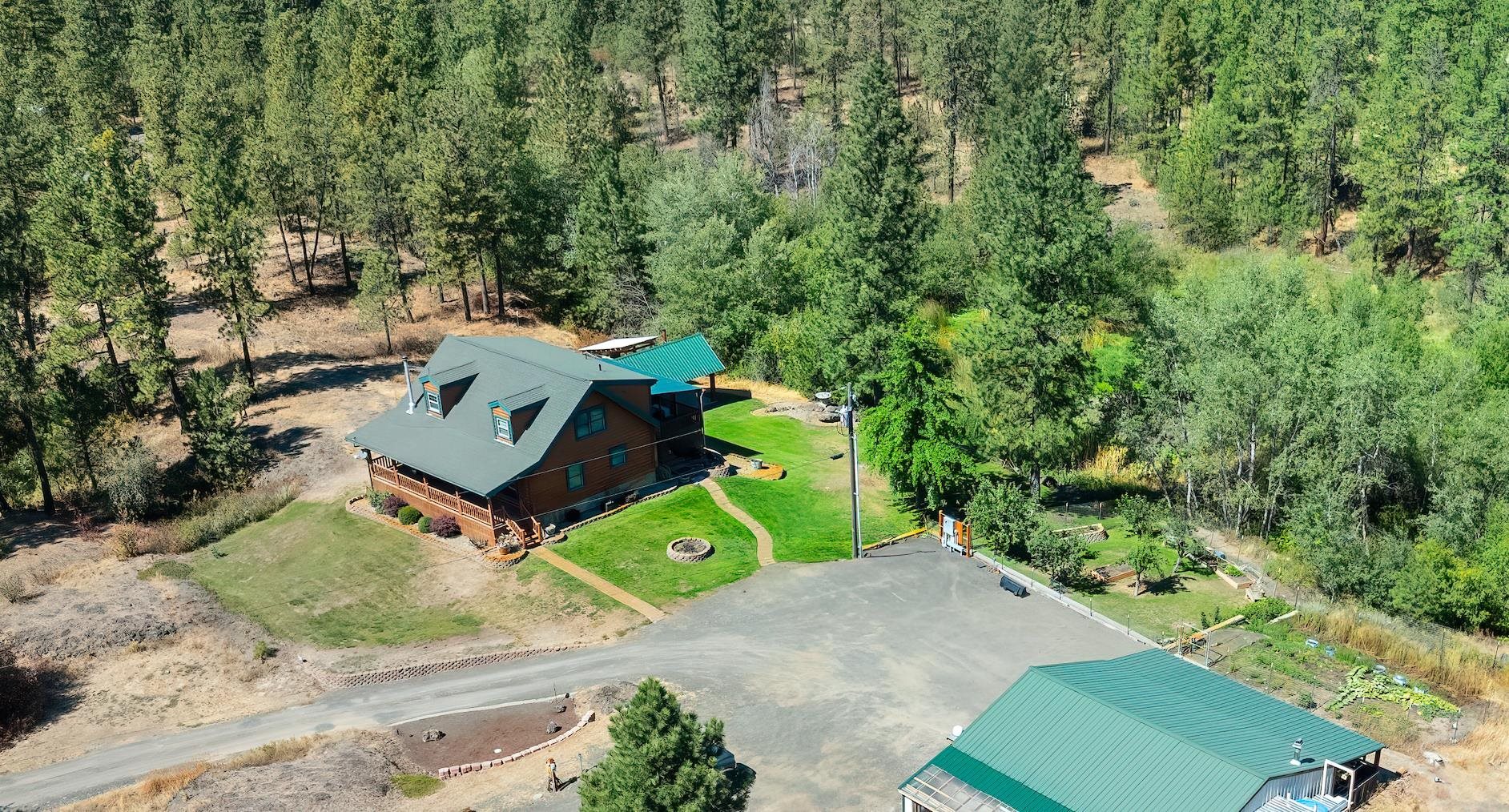 Property Photo: 8718 W Anderson Rd WA 99004