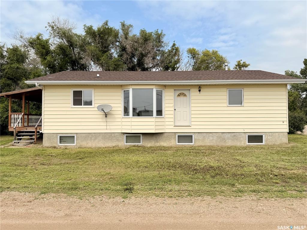 Property Photo: 100 1st Avenue N SK S0L 1Z0